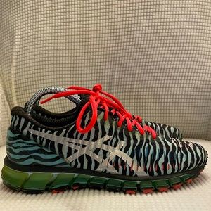 ASICS Womens Gel Quantum360  Gel-Quantum 360 size 9 zebra stripe